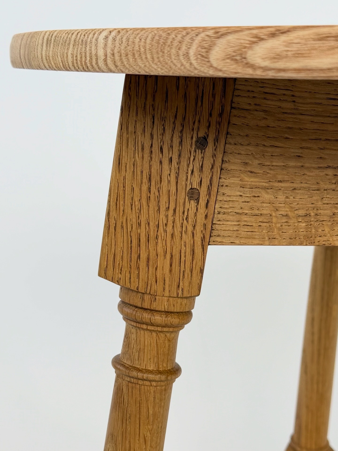 Tavern Table - Image 3